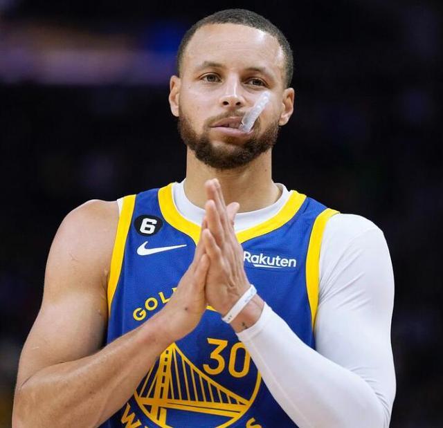 吉迪闪耀表现，引领球队崛起（吉迪高光发挥，带领球队腾飞）