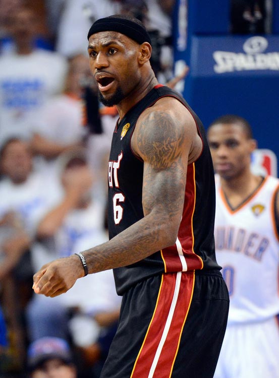 德媒：施洛特贝克可能在踢曼城时复出；迪朗维尔随一线队训练（德媒称施洛特贝克有望战曼城复出，迪朗维尔已随一线队合练）