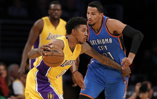 篮球盛宴已就位！主场门票火热在售（篮球盛典燃情开战，主场门票火爆抢购中）