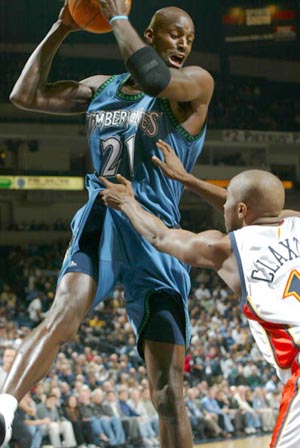 德转评年度最佳左边锋：迪亚斯、KK、拉菲尼亚、维尼修斯入围（德转评选年度最佳左边锋候选：迪亚斯、克瓦拉茨赫利亚、拉菲尼亚、维尼修斯入选）