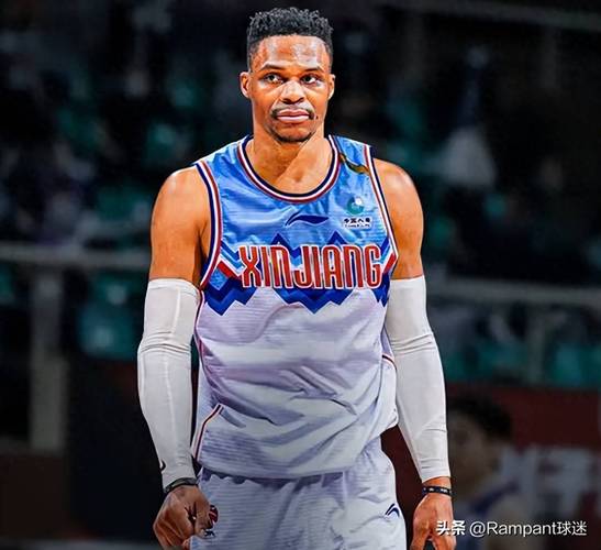 内马尔膝盖手术由曾效力上海海港的爱德华多主刀（前上海海港球员爱德华多为内马尔进行膝盖手术）