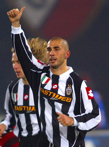 雄鹿遭淘汰哈姆NBA杯纪录遭终结，此前两个赛季全部夺得冠军（雄鹿遭淘汰，哈姆NBA杯纪录告终，曾连续两季夺冠）