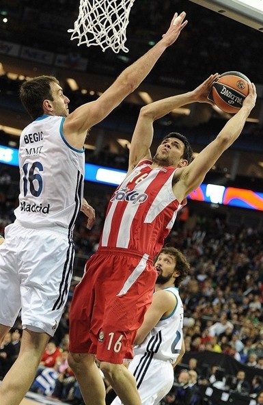 绿帽哥：利物浦高层与斯洛特今日开会，萨拉赫无缘下周欧冠名单（绿帽哥称：利物浦高层今与斯洛特会谈，萨拉赫不进下周欧冠大名单）