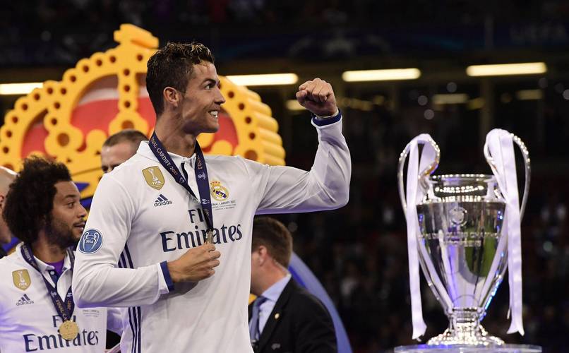 大卫-路易斯：未来会当教练；在慕尼黑夺得欧冠那夜太疯狂了（大卫-路易斯：未来想执教；慕尼黑欧冠夺冠之夜太疯狂）