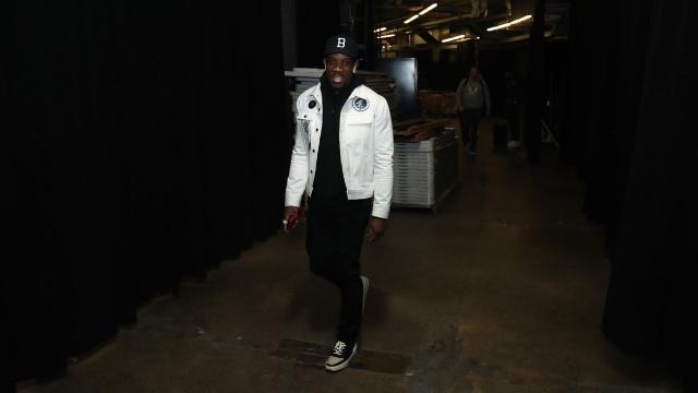 梅开二度助药厂6球大胜海登海姆，19岁中场马扎当选全场最佳（药厂6球横扫海登海姆：梅开二度建功，19岁中场马扎荣膺全场最佳）