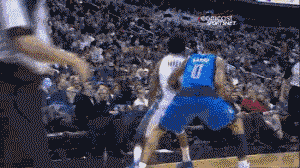 小法：梅西第一次训练就把我晃倒了；现在的球员有点被宠坏了（法布雷加斯：第一次合练就被梅西过倒，如今的球员有些被惯坏）