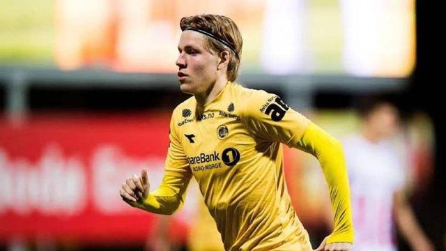 申京18分 杜兰特12+6+4 德罗赞15分 火箭半场领先国王11分（申京拿下18分，杜兰特12分6篮板4助攻、德罗赞15分；火箭半场以11分优势领先国王）