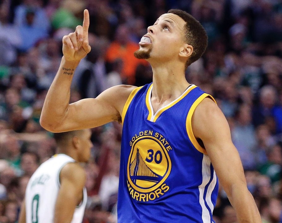 NBA球员交易动态及球队影响（NBA交易风云：球员流动与球队格局变化）