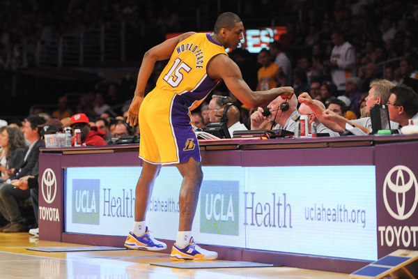 索默：我会弹吉他和钢琴；退役后我应该不当教练，压力太大了（索默：会弹吉他和钢琴，退役后不考虑执教，压力太大）