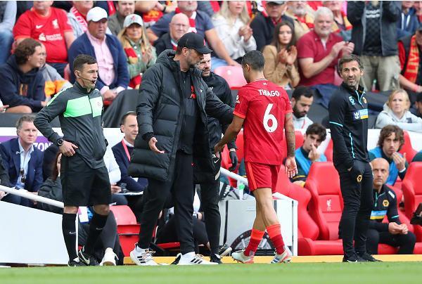 记者：徐彬可能外租葡萄牙，会考虑个人意愿；12月初回国集训（记者称徐彬或租借赴葡萄牙，个人意愿将被尊重，12月初回国参加集训）