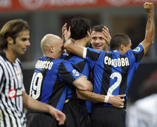 里程碑！凯恩为英格兰打入78球，超越贝利为巴西的77球（历史性一刻：凯恩为英格兰斩获第78球，超越贝利为巴西的77球纪录）