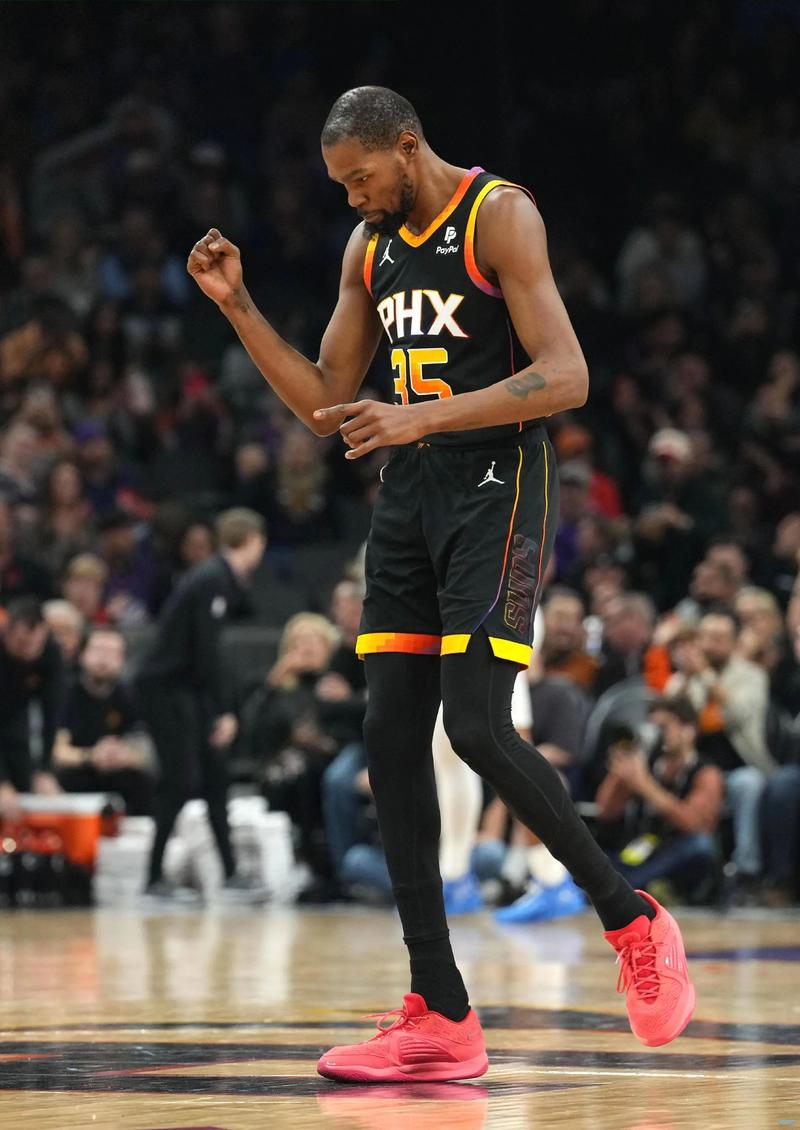 德甲官博祝贺邵佳一：期待邵佳一带领中国国家队走向更高舞台（德甲官博发文祝贺邵佳一：盼其率中国国家队迈向更高舞台）