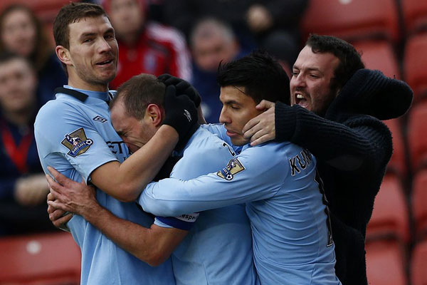 争四格局大乱，曼联3场不败，积分追平切尔西，与欧冠区只差1分（英超争四风云突变：曼联豪取三轮不败，积分追平切尔西，距欧冠仅差1分）