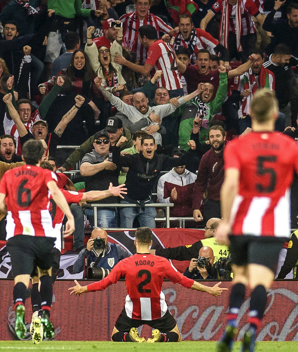 17-18赛季至今英超联赛后卫进球榜：范戴克21球第一（自17-18赛季以来英超后卫进球榜：范戴克以21球领跑）