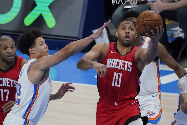 队报：受好友阿什拉夫邀请，姆巴佩明日将观战摩洛哥vs马里（队报：应好友阿什拉夫之邀，姆巴佩将于明日现场观战摩洛哥对马里）