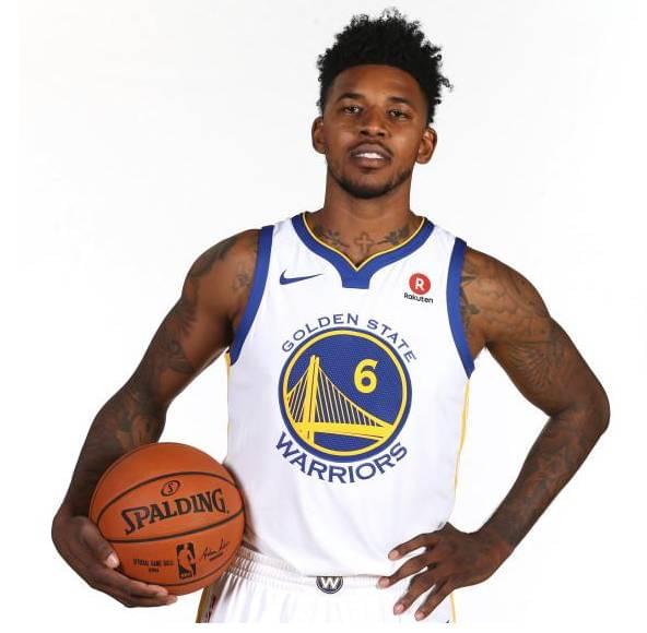 外线有谱！黄蜂首节全队三分12中7 命中率高达58.3%（黄蜂首节三分火力全开：全队12投7中，命中率58.3%）