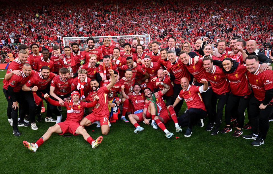 马卡：皇马2025年以零冠黯然收官，是一个充满动荡的体育赛季（马卡：动荡赛季，皇马2025年无冠收场）