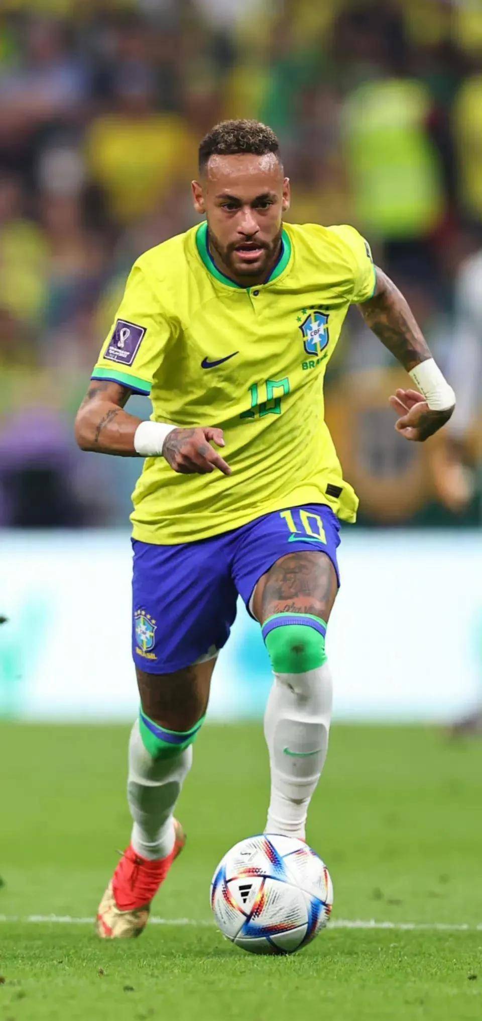 瓦拉内：去皇马前齐达内亲自给我打了电话；穆里尼奥很有魅力（瓦拉内：加盟皇马前接到齐达内亲自来电；穆里尼奥魅力十足）