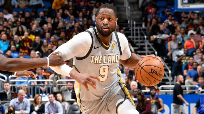 逼抢一旦成功就是快攻（逼抢得手即刻反击）