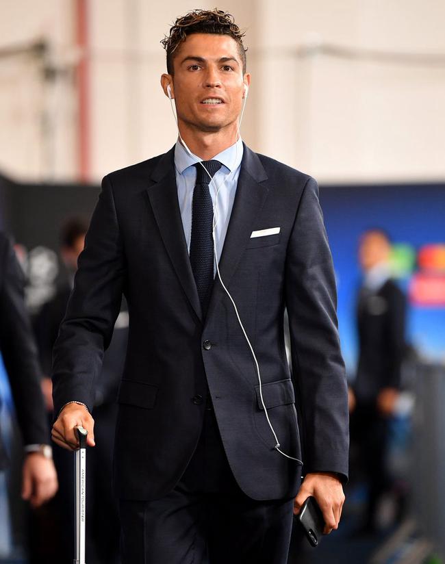 于帕：合同问题不会影响我；坎特让法国队的防守更有保障（于帕：合同状况不影响我；坎特令法国防线更稳固）